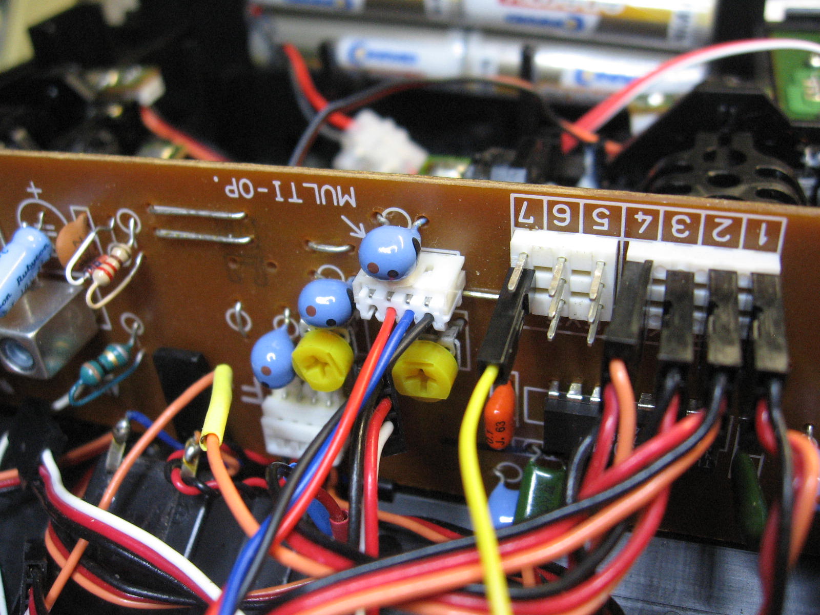 Multi-Out Anschluss 7-Kanal Sender